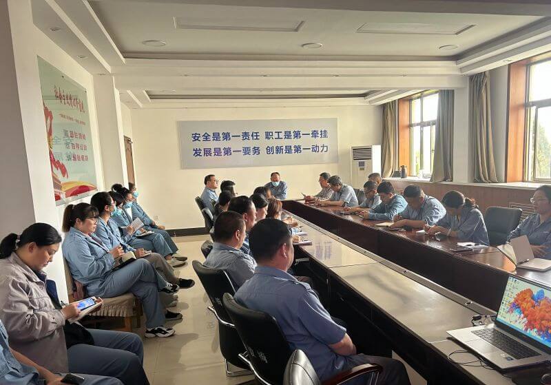 综合服务中心召开“保生计，降本增效”带头会
